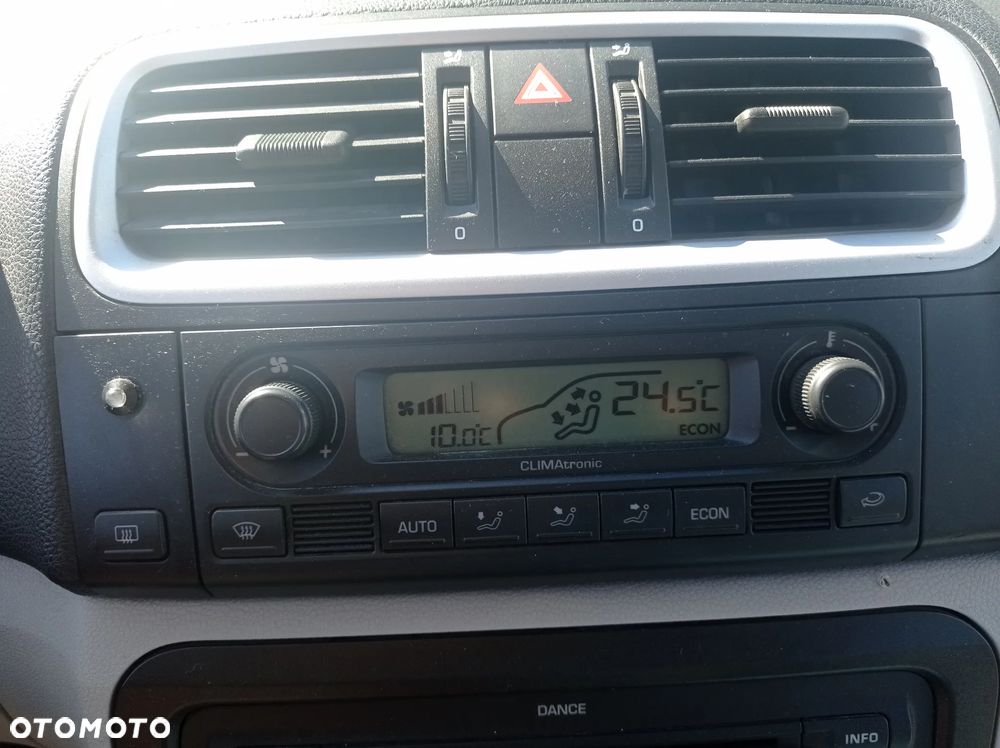 Skoda Roomster 1.6 16V Style - 11