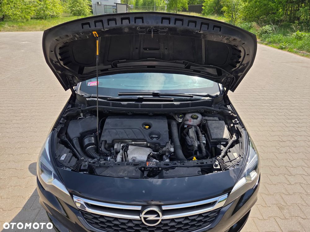 Opel Astra 1.6 T Dynamic S&S - 9