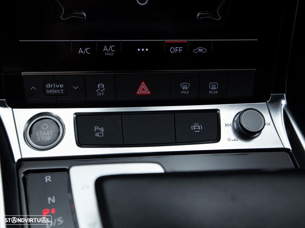Audi e-tron 55 quattro S line - 27