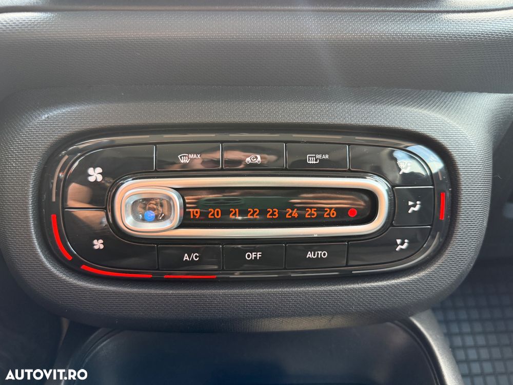 Smart Fortwo EQ - 10