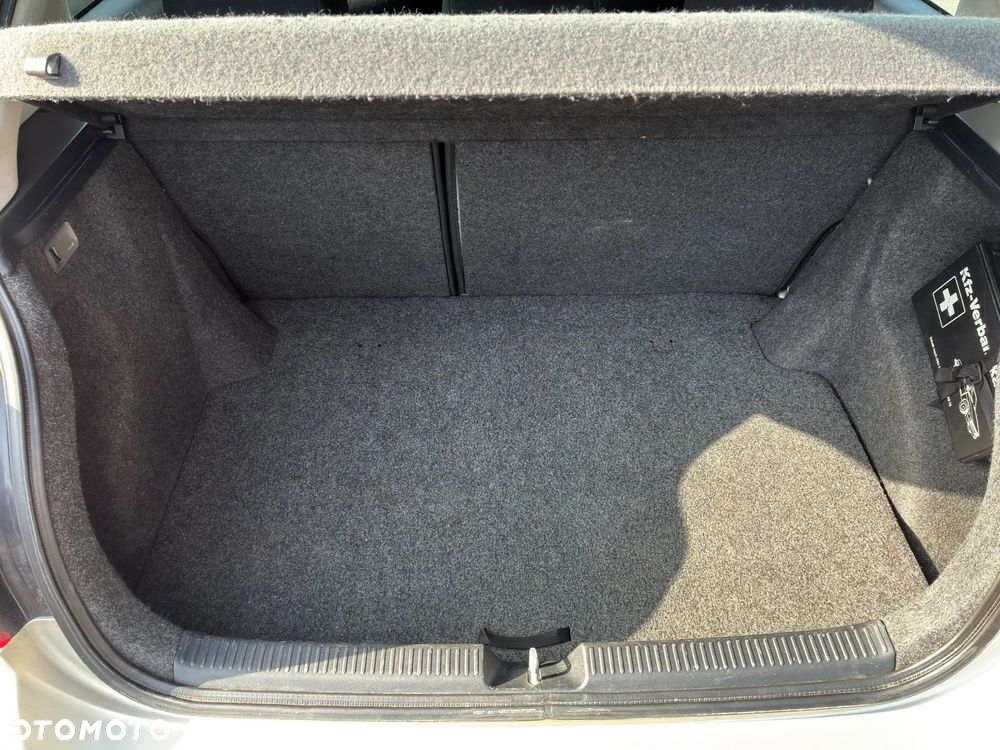 Toyota Corolla 1.6 VVT-i Sol (air6) - 10