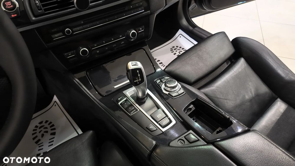 BMW Seria 5 530d Luxury Line - 38