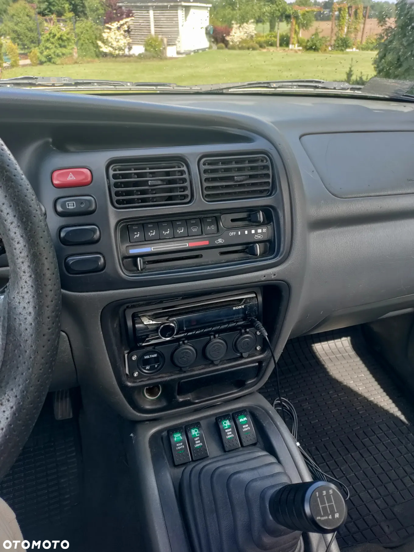 Suzuki Grand Vitara 2.0 - 7