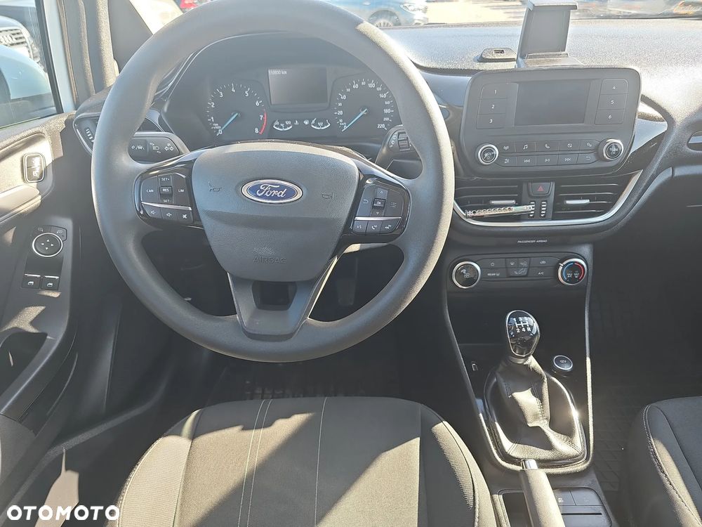 Ford Fiesta 1.1 Trend - 11