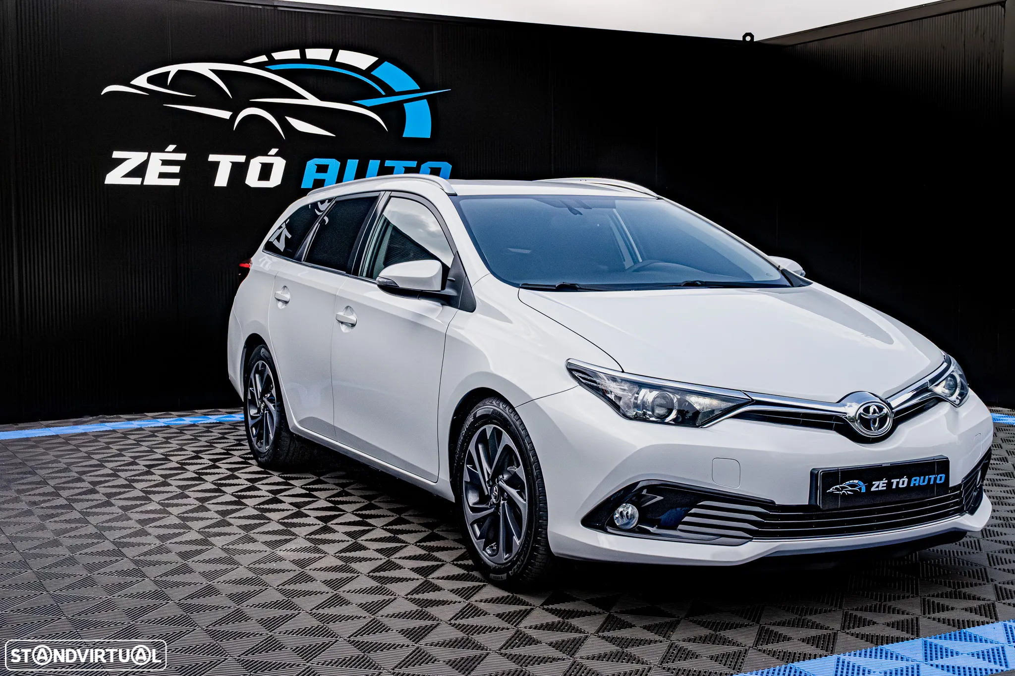Toyota Auris Touring Sports 1.4 D-4D Com+P.Sport - 30