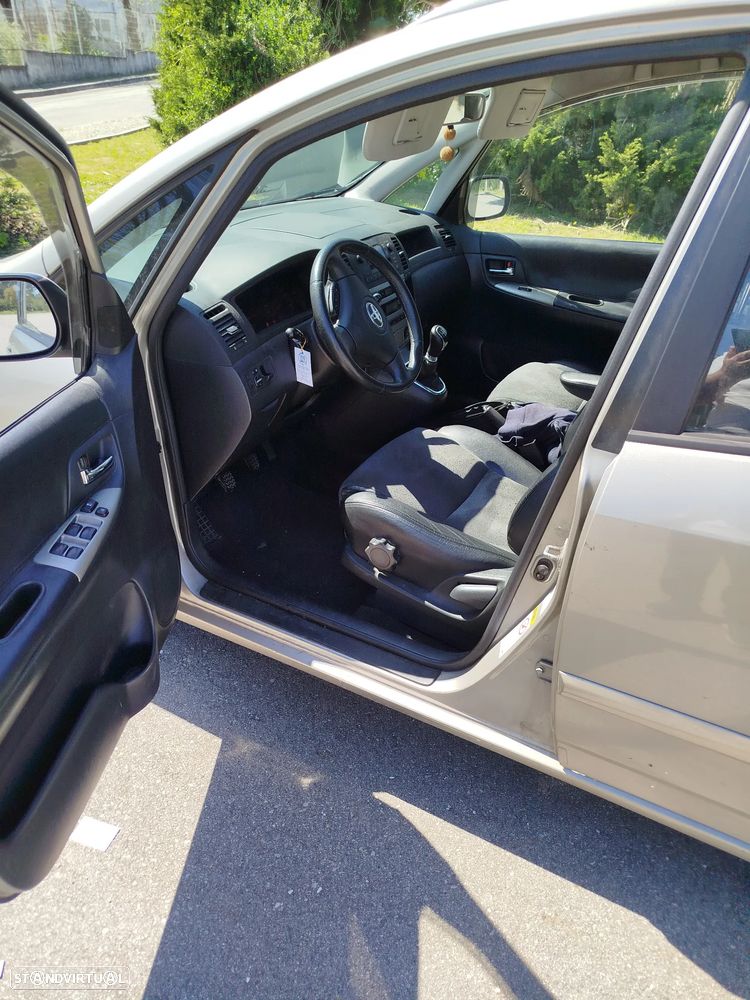 Toyota Corolla Verso 2.0 D-4D Sol TAE — fotografia 6