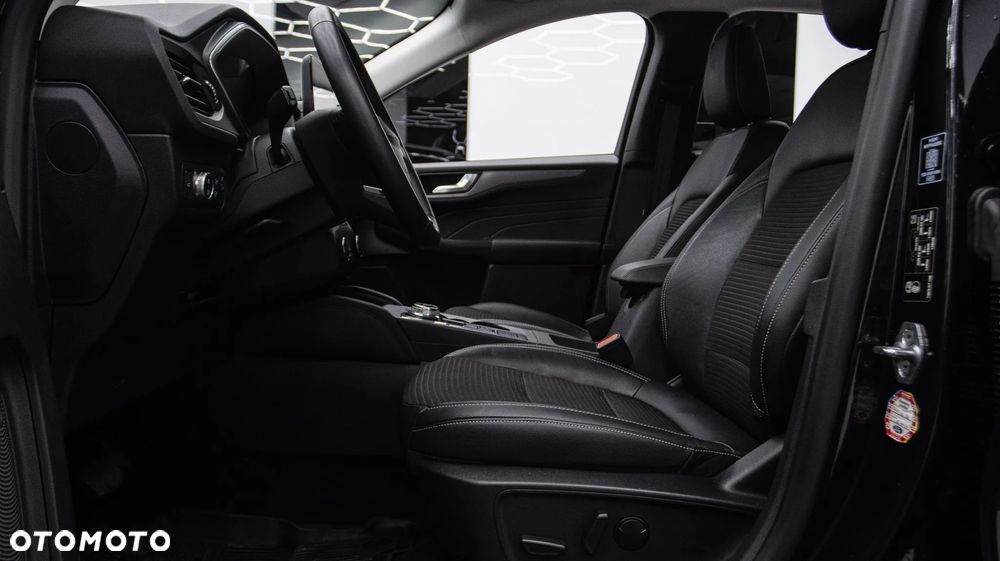 Ford Kuga 2.5 FHEV FWD Titanium - 14