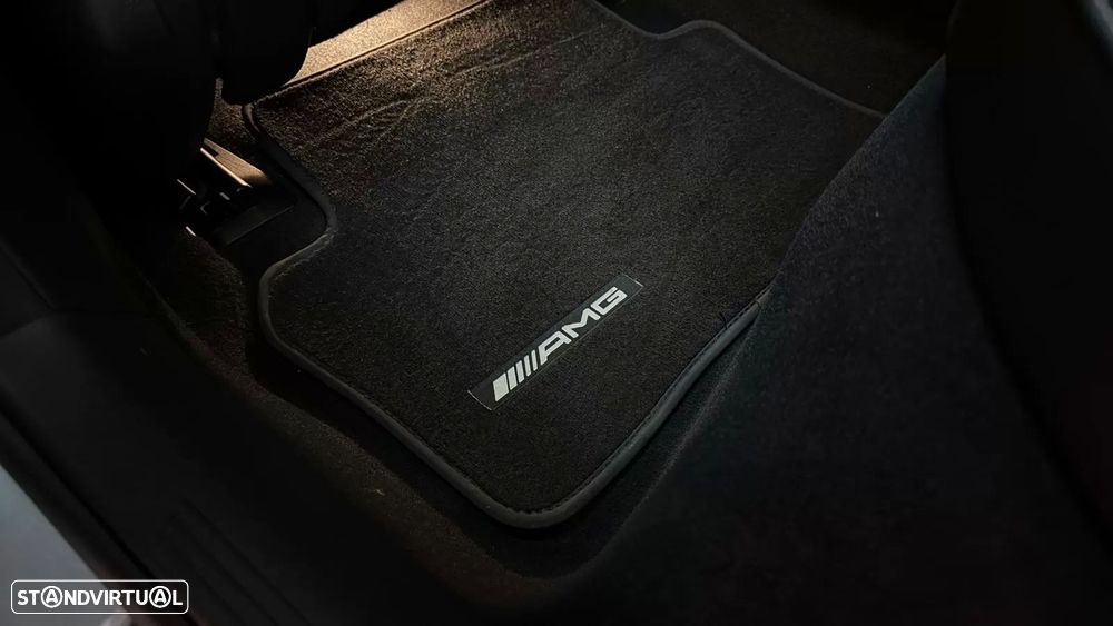 Mercedes-Benz E 300 e AMG Line - 28