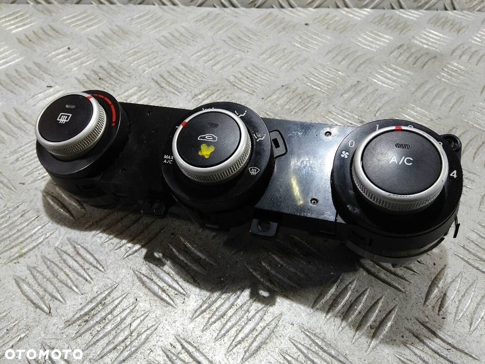 PANEL NAWIEWU KLIMATYZACJI KIA CEED - 1