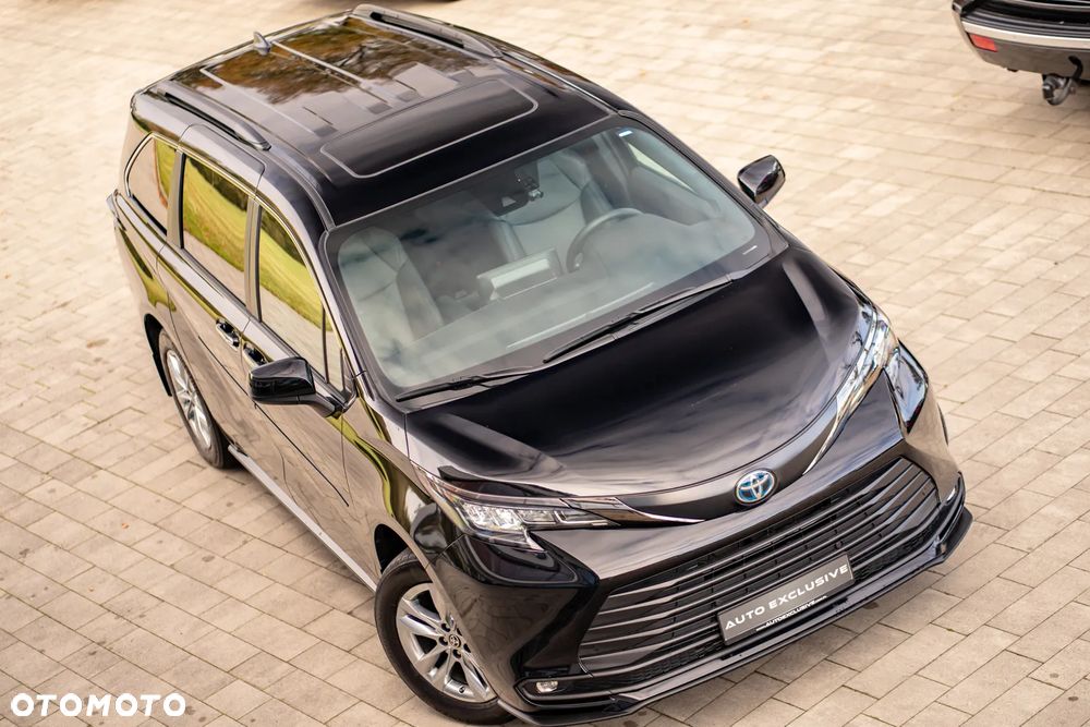 Toyota Sienna - 8