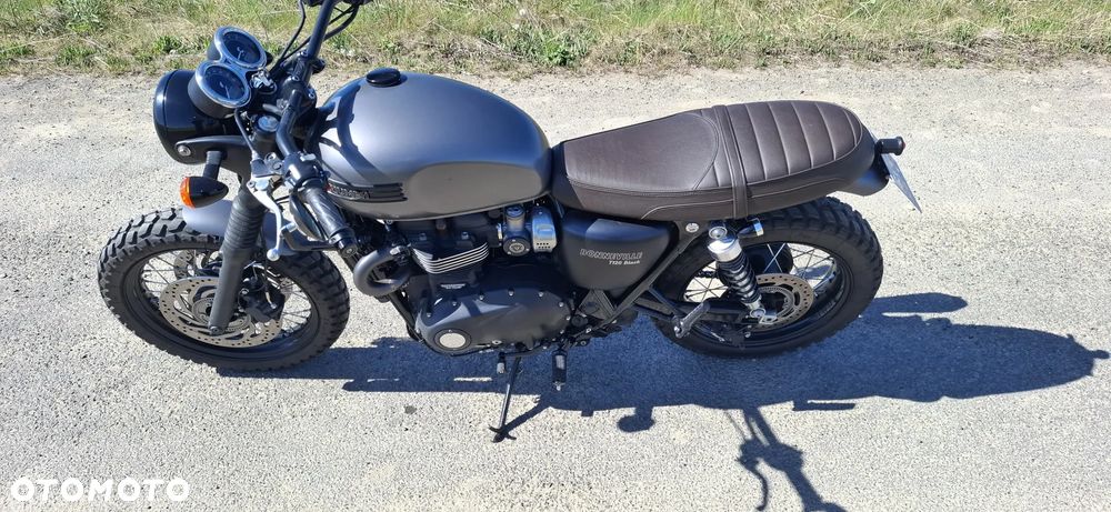 Triumph Bonneville - 3