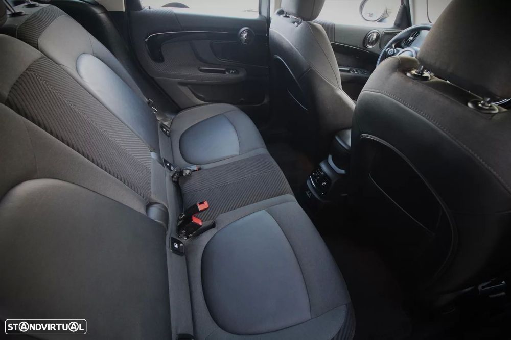 MINI Countryman Cooper SE ALL4 Auto - 25