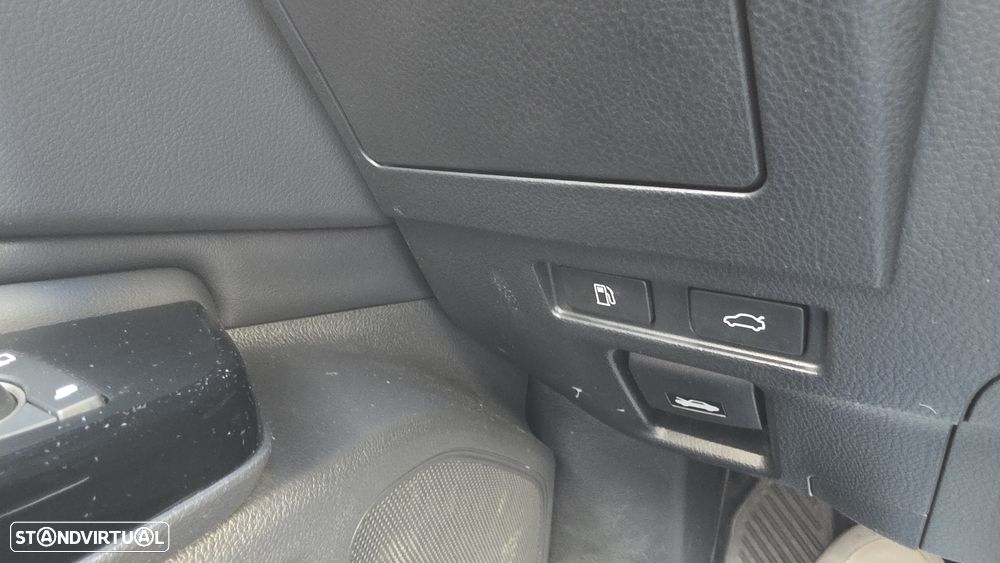 Lexus ES 300h Special Edition - 30