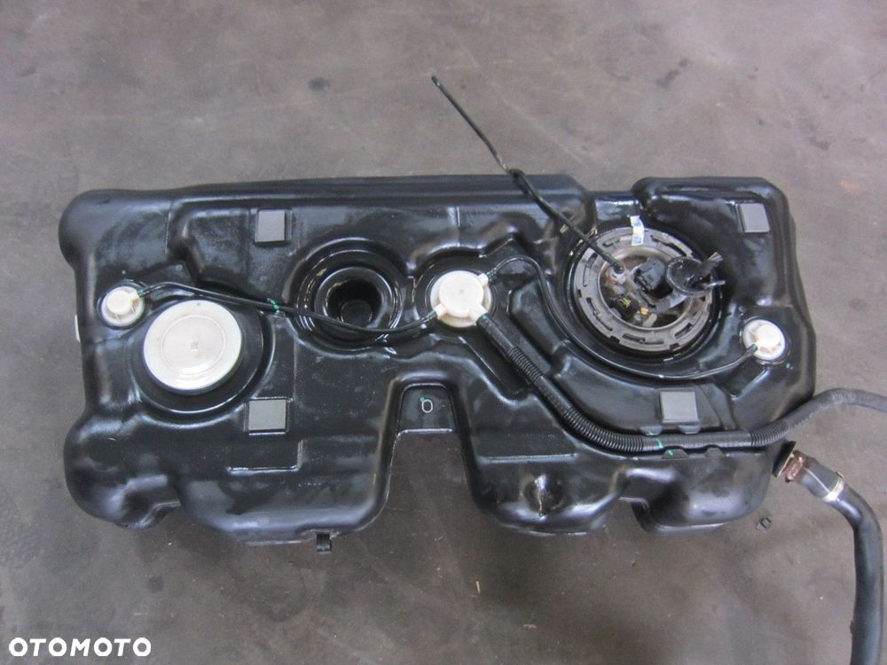 BMW X1 F48 ZBIORNIK BAK PALIWA POMPKA 16117453430 7453430 16117300465 B46 - 3