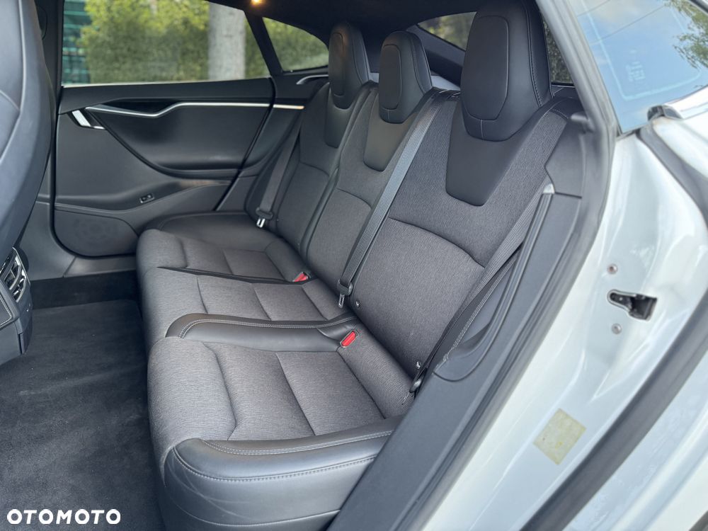 Tesla Model S Long Range Plus - 31