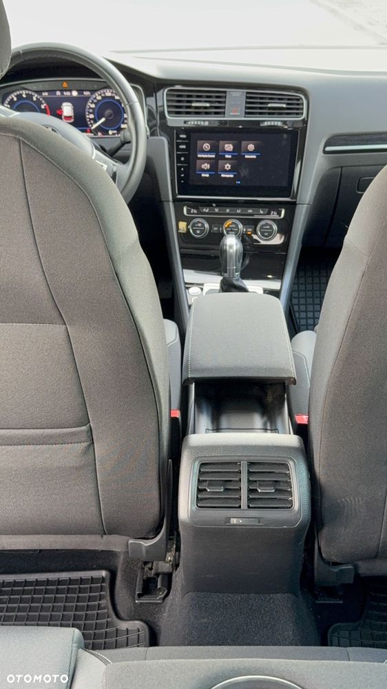 Volkswagen Golf 1.4 TSI BMT Highline DSG - 23