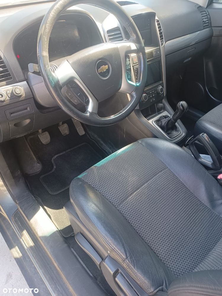 Chevrolet Captiva 2.4 LS - 9