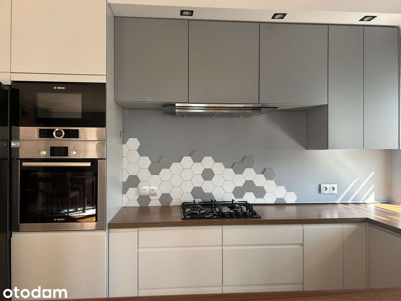 3 pokoje 77 m² | garaż + komórka | AC | balkon | Grochów