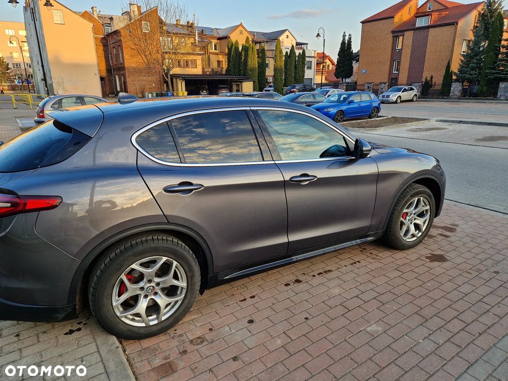 Alfa Romeo Stelvio 2.0 Turbo Executive Q4 - 4