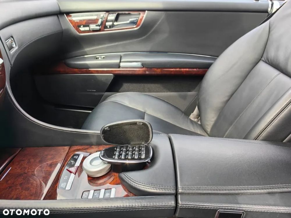 Mercedes-Benz CL 500 4-Matic BlueEff - 33