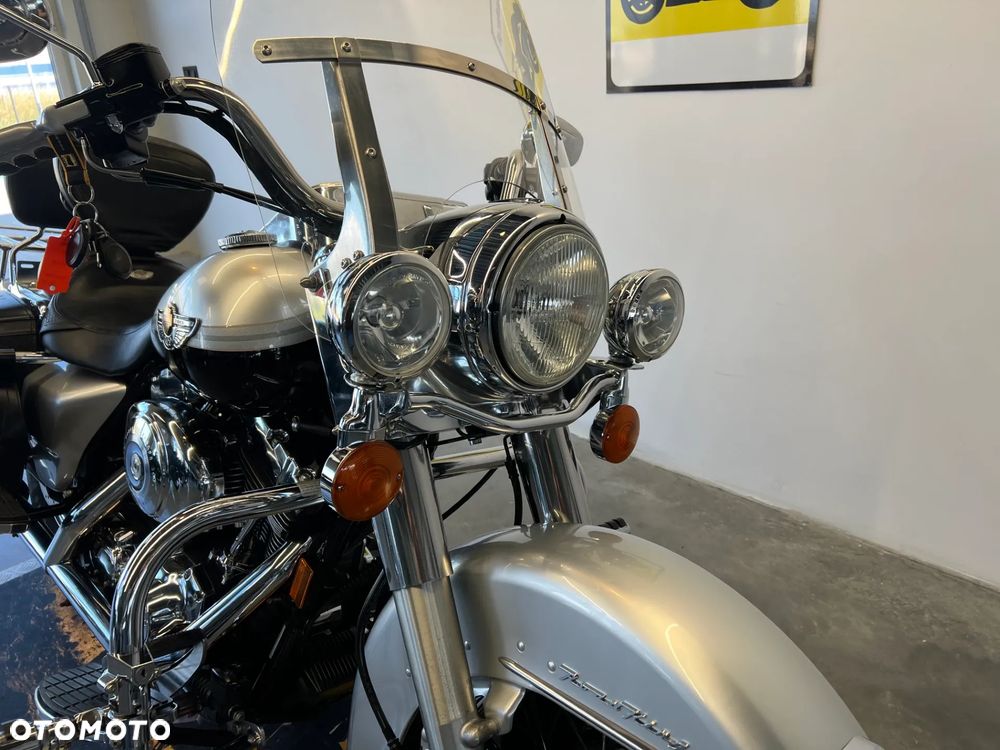 Harley-Davidson Touring Road King - 24