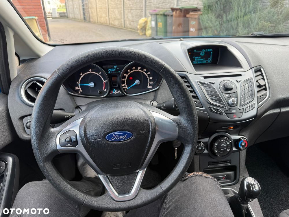 Ford Fiesta 1.6 TDCI SYNC Edition - 31