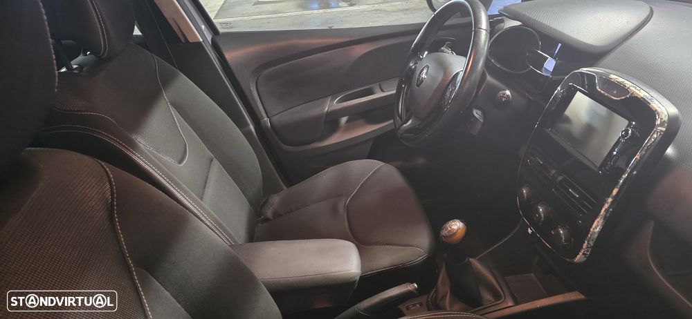 Renault Clio Sport Tourer Energy dCi 110 Bose Edition - 10