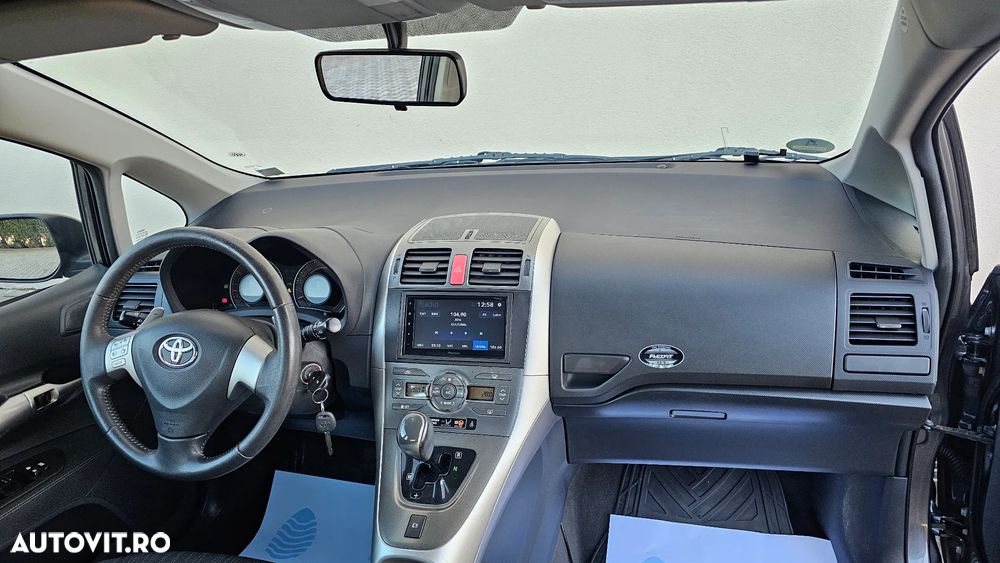 Toyota Auris 1.6 MultiMode Executive - 9