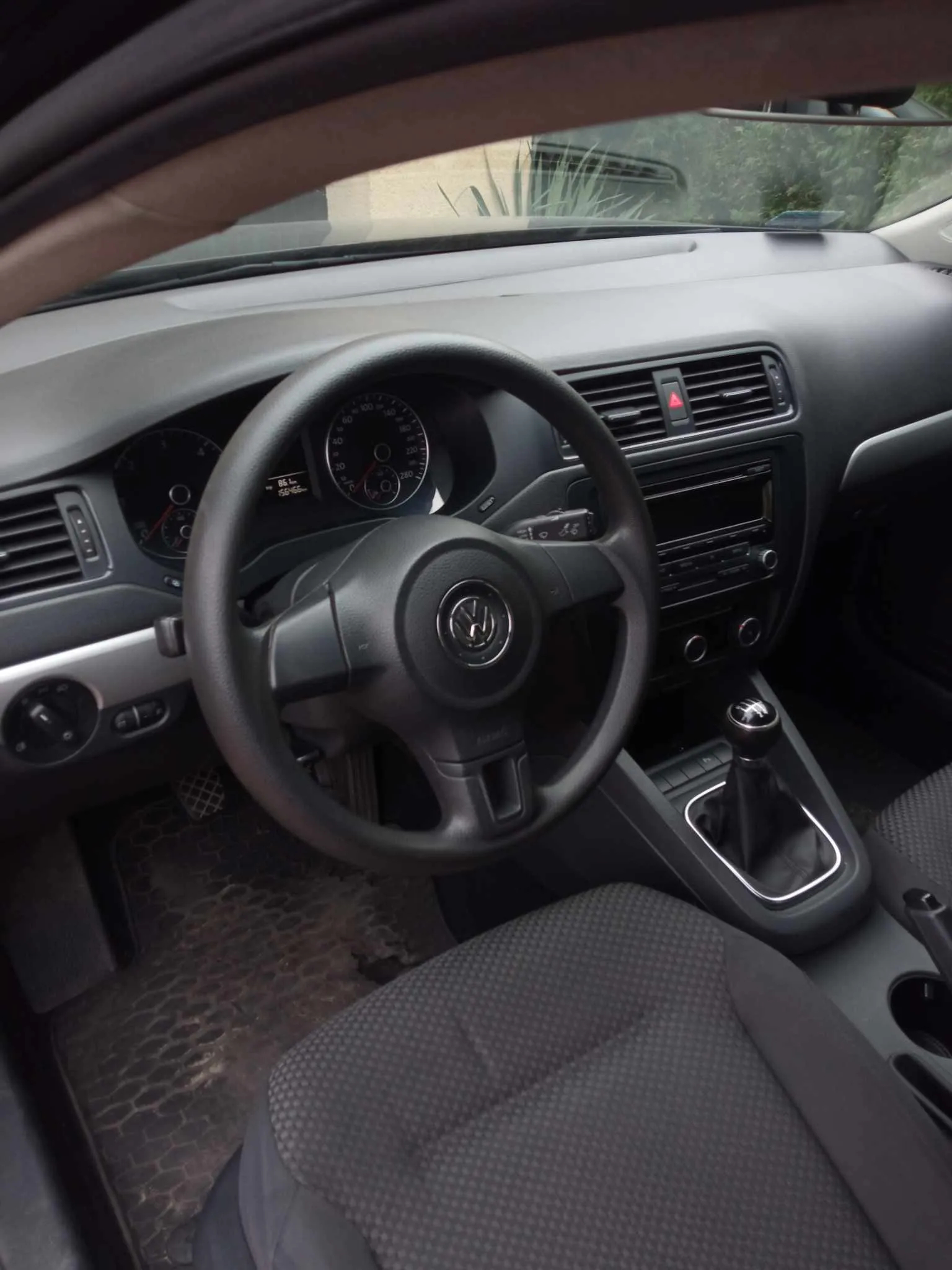 Volkswagen Jetta 1.6 TDI Comfortline - 9