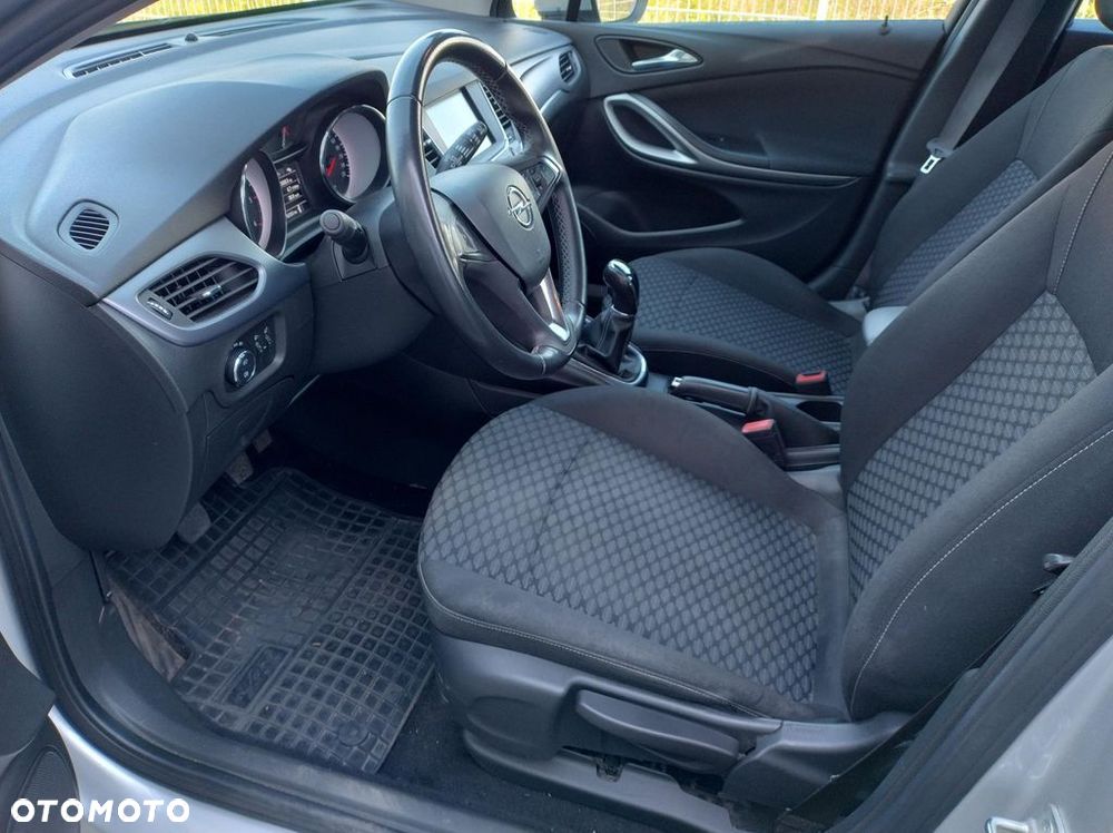 Opel Astra 1.6 CDTI Enjoy - 9