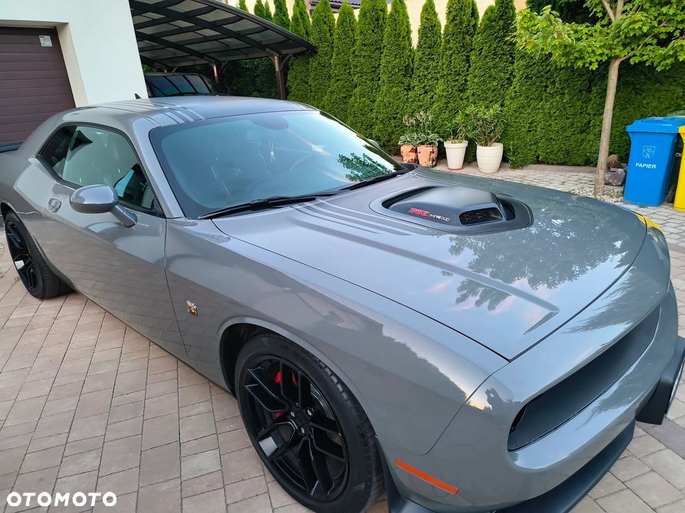 Dodge Challenger 6.4 Scat Pack - 12