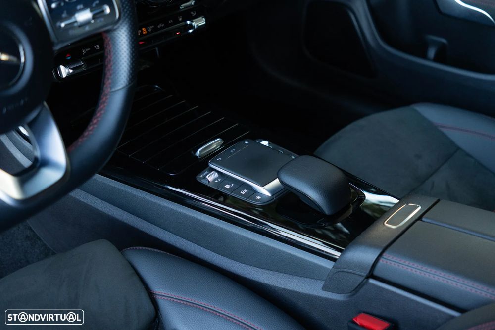 Mercedes-Benz CLA 250 e Shooting Brake AMG Line - 23