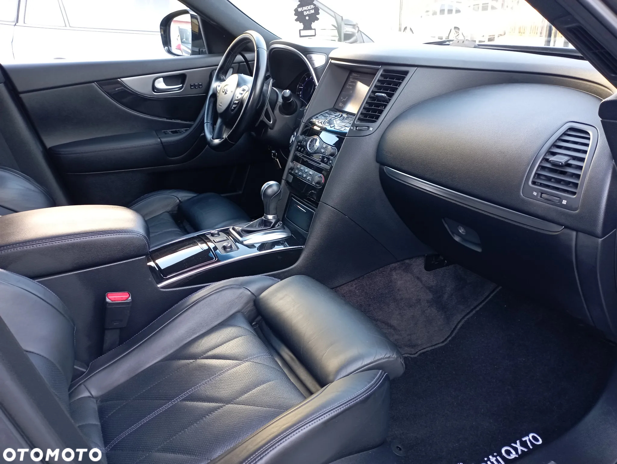 Infiniti Q70 3.0d S Premium - 10