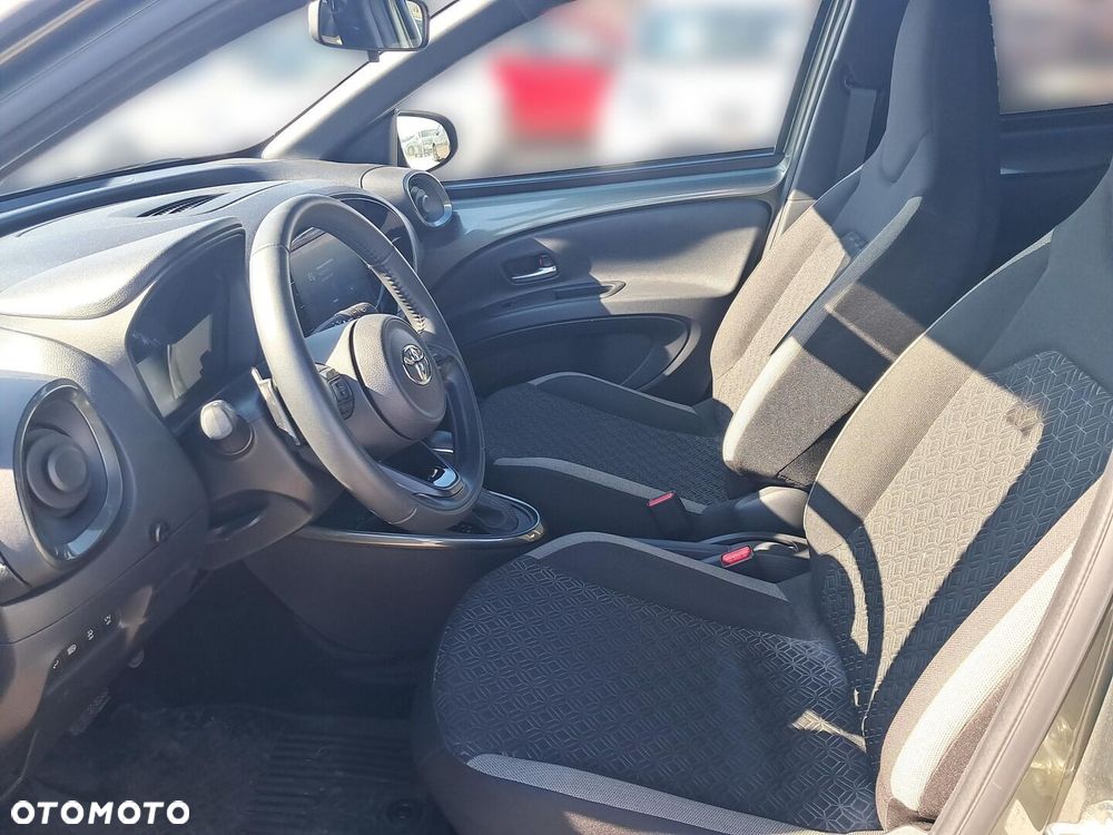 Toyota Aygo X 1.0 VVT-i Style CVT - 8