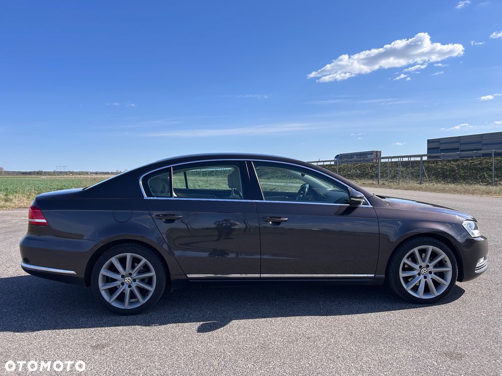 Volkswagen Passat - 6