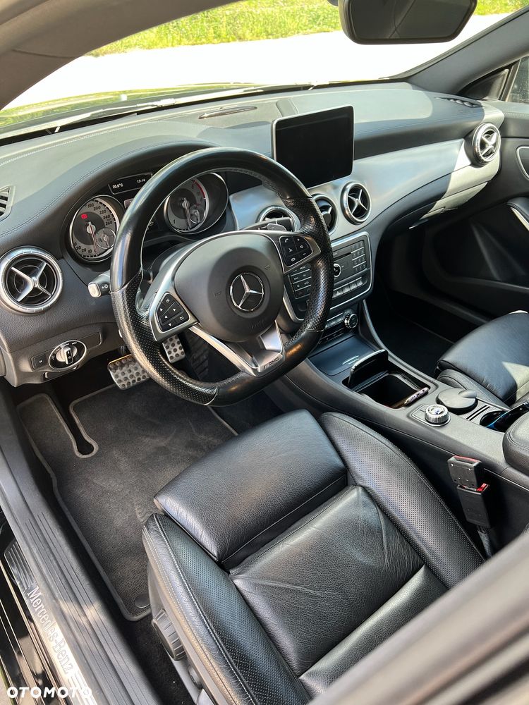 Mercedes-Benz CLA 220 d 7G-DCT AMG Line - 19