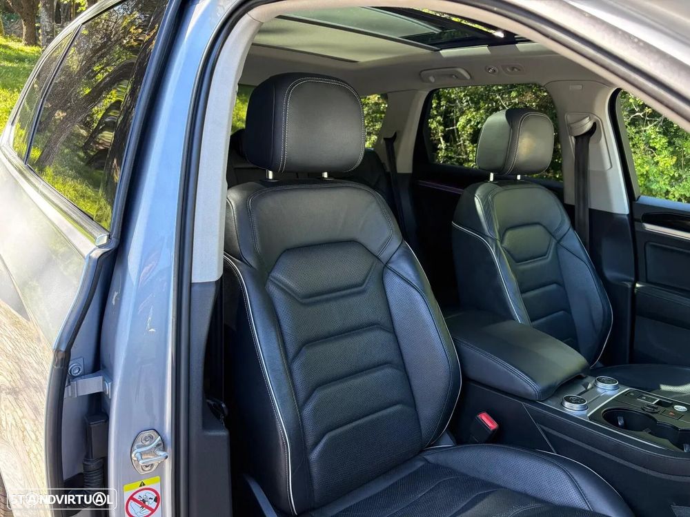 VW Touareg 3.0 TDI V6 Elegance Plus - 8