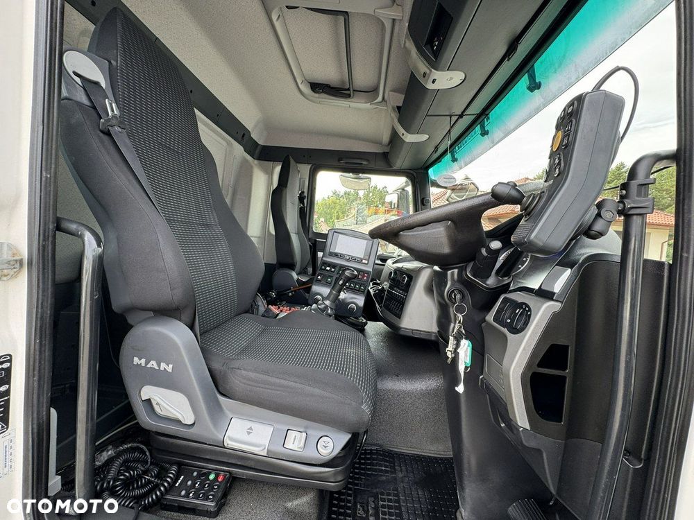 MAN TGS 18.320 E5 BUCHER OPTIFANT 8000 Zamiatarka Uliczna Euro 6 - 33