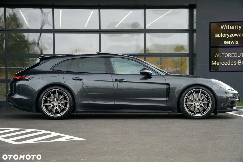 Porsche Panamera 4 Sport Turismo - 8