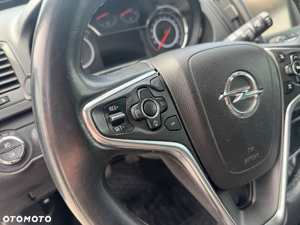 Opel Insignia 2.0 CDTI EcoFLEX S&S - 25