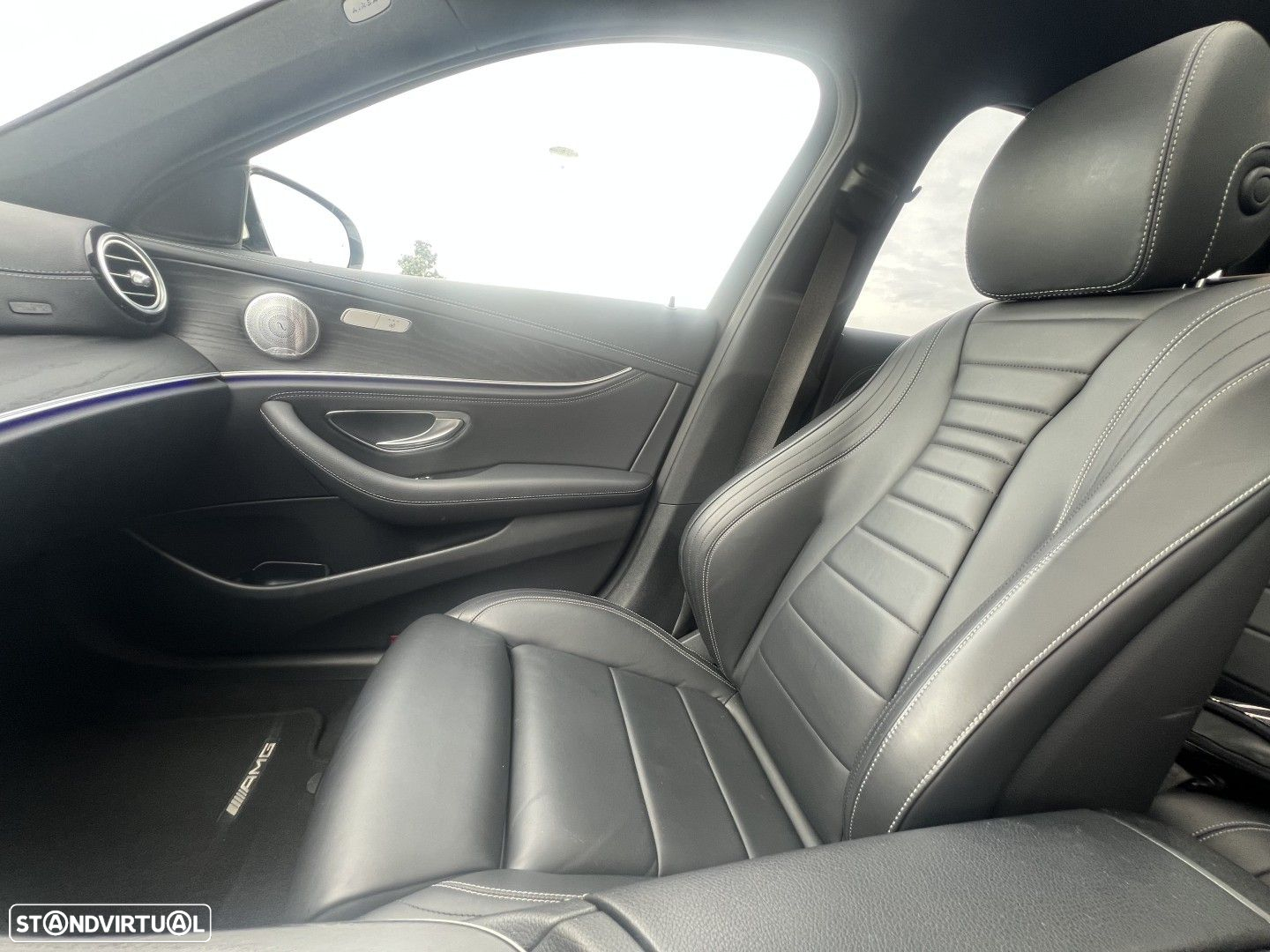 Mercedes-Benz E 300 de AMG Line - 58