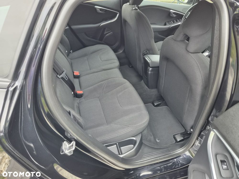 Volvo V40 D2 - 20