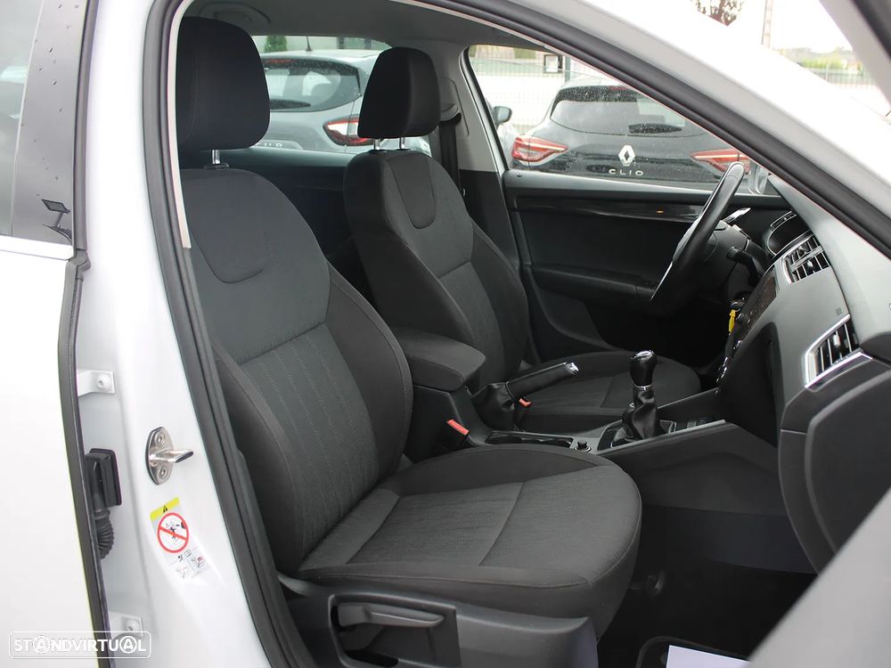 Skoda Octavia Break - 13