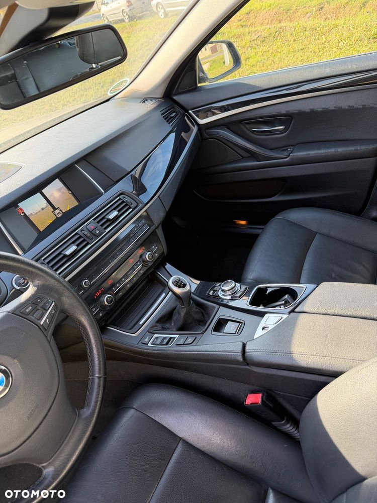 BMW Seria 5 520i Modern Line - 19