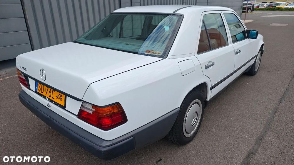 Mercedes-Benz Klasa E - 7