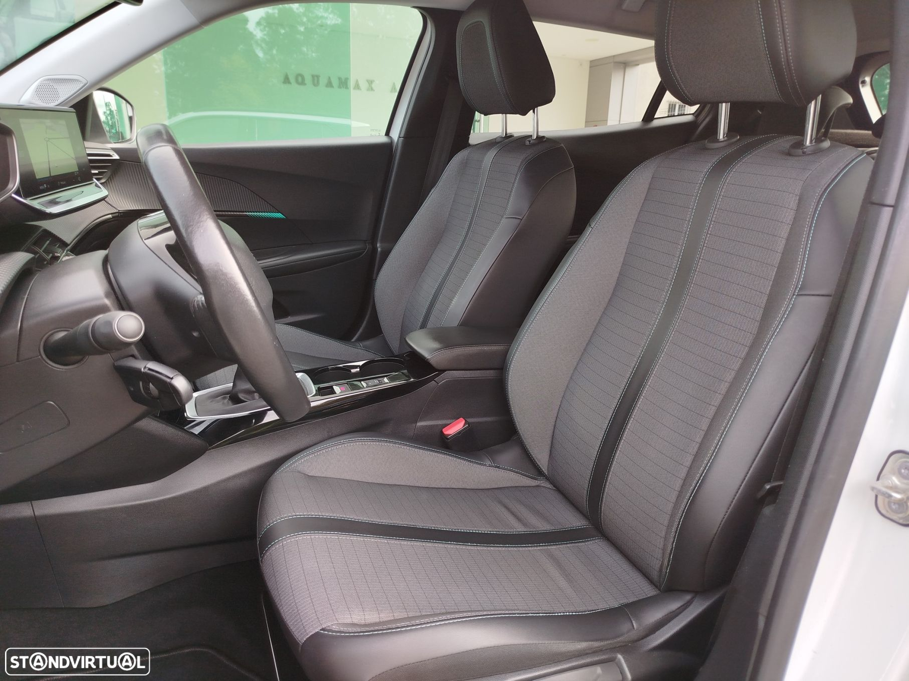 Peugeot 2008 1.5 BlueHDi Allure Pack - 12