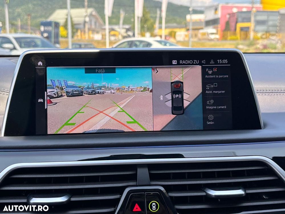BMW Seria 7 750i xDrive - 24