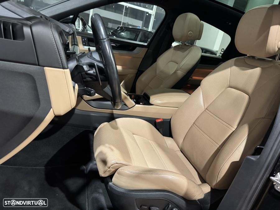 Porsche Cayenne Coupé E-Hybrid - 10