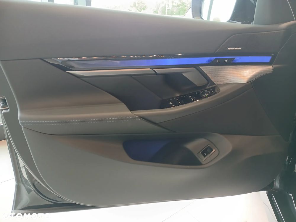 BMW Seria 5 520d mHEV - 22