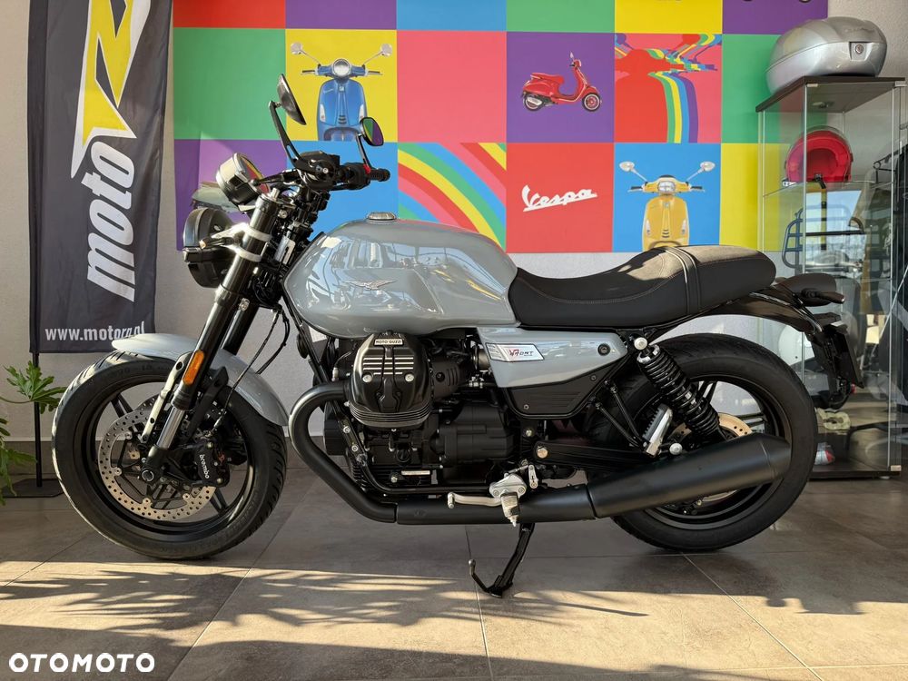 Moto Guzzi V7 - 3